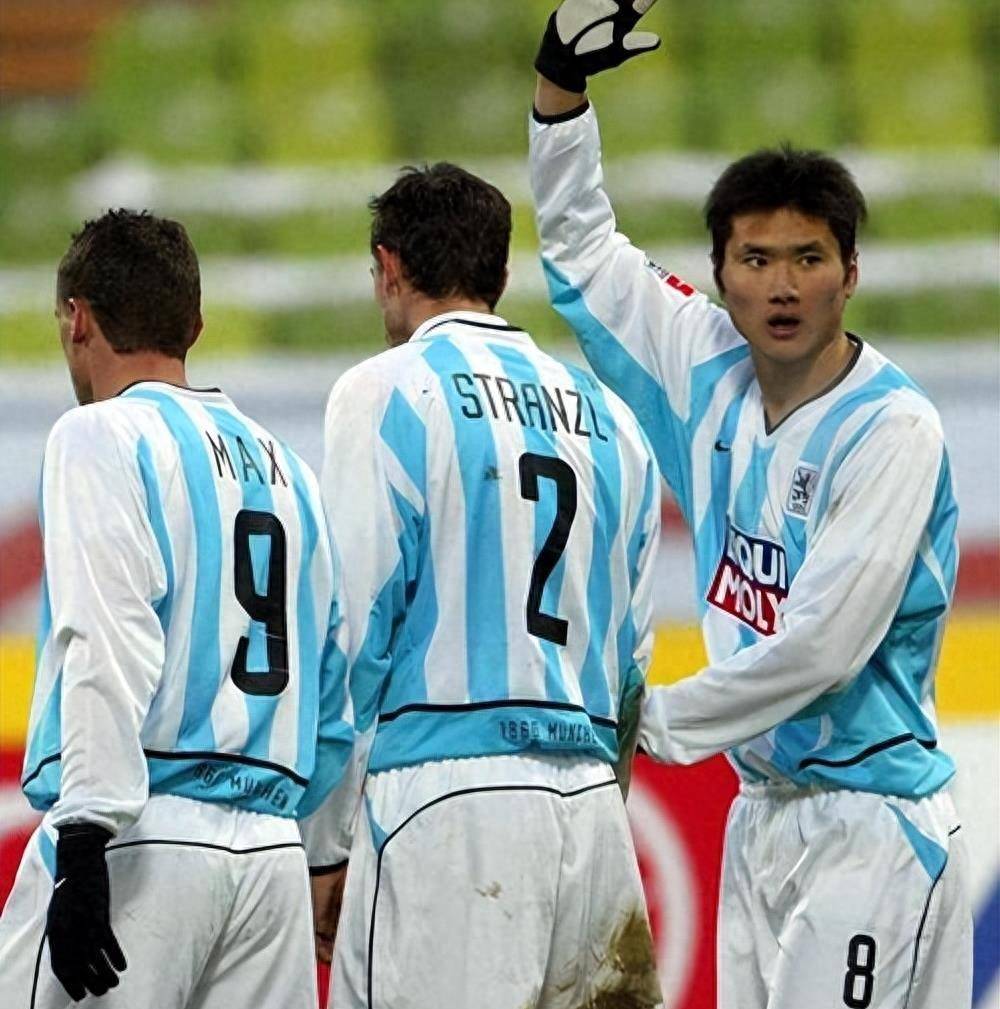 JJB-赛地聚焦——法甲关键时刻热度飙升，拜仁慕尼黑单刀错失，悬念犹存，团队化学反应显著(巴塞罗那vs拜仁慕尼黑首发)