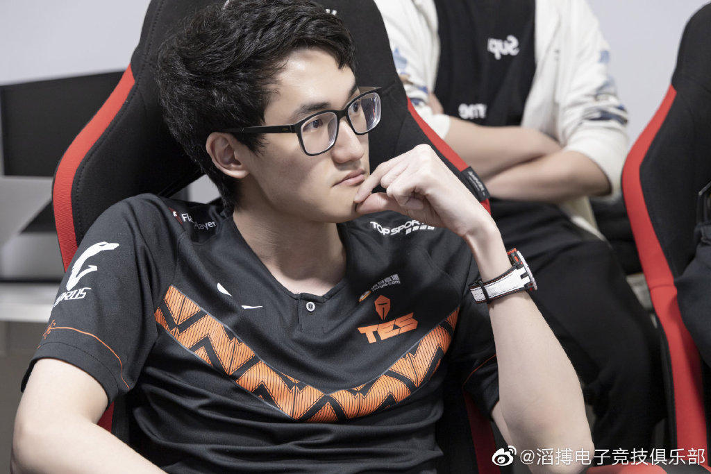 竞技宝-Karsa在中国队比赛中挺进下一轮，败北引发热议！的简单介绍