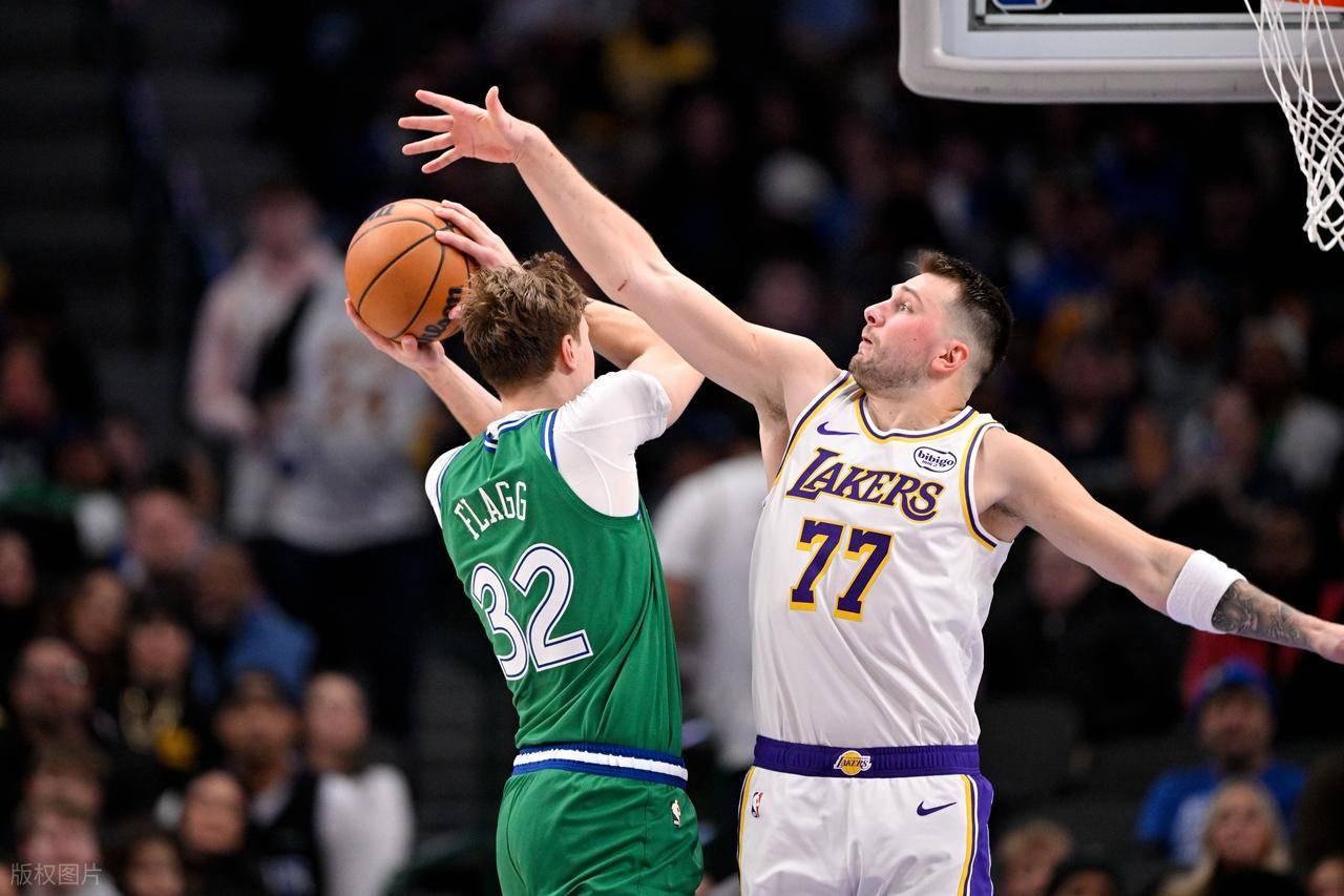 竞技宝电竞-东契奇回归赛场，逆转首场状态亮眼，美国队观众沸腾！的简单介绍